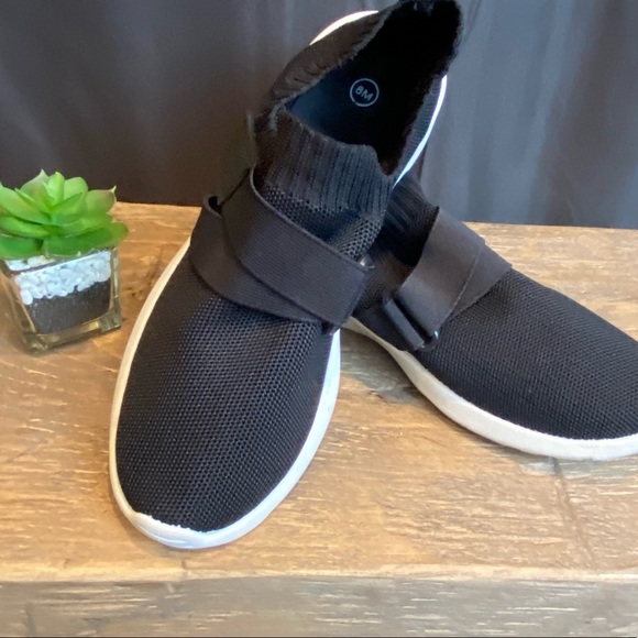 Comfy Fabric Slip onSneaker π - Picture 3 of 10